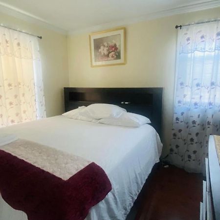 نيو يورك Minutes From Jfk, Beautiful Home With Peaceful, Cosy, Private Room المظهر الخارجي الصورة