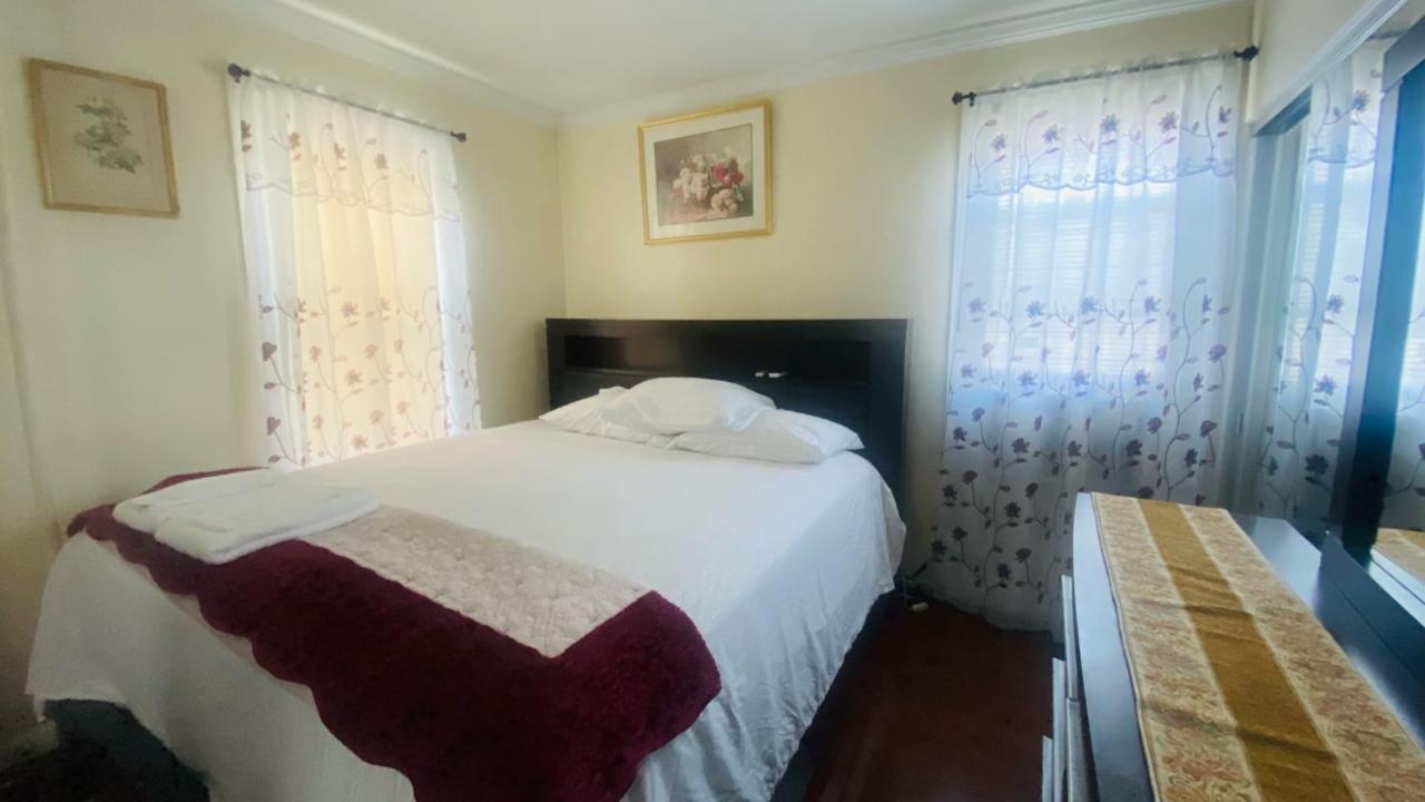 نيو يورك Minutes From Jfk, Beautiful Home With Peaceful, Cosy, Private Room المظهر الخارجي الصورة