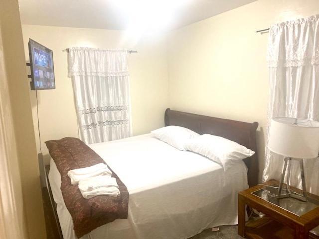 نيو يورك Minutes From Jfk, Beautiful Home With Peaceful, Cosy, Private Room المظهر الخارجي الصورة