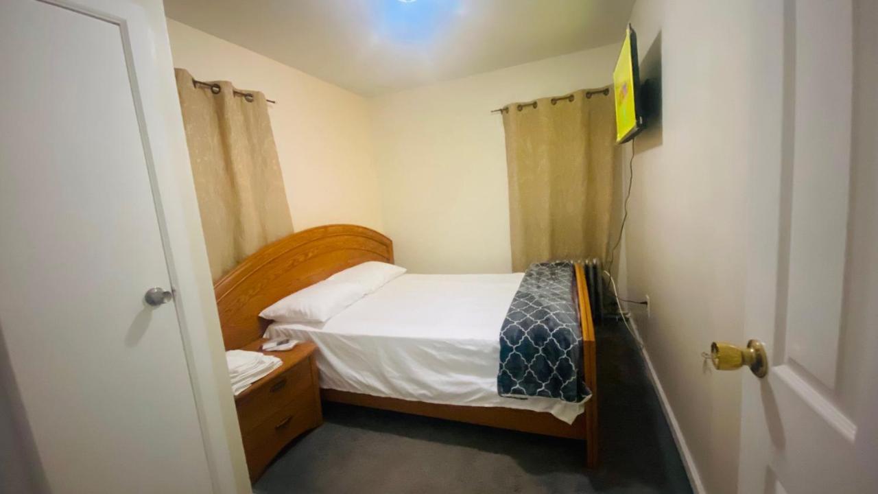 نيو يورك Minutes From Jfk, Beautiful Home With Peaceful, Cosy, Private Room المظهر الخارجي الصورة