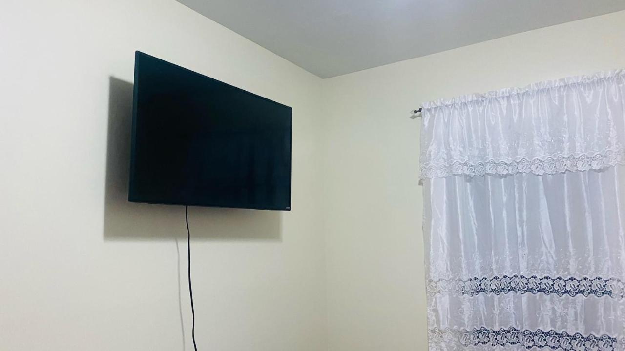 نيو يورك Minutes From Jfk, Beautiful Home With Peaceful, Cosy, Private Room المظهر الخارجي الصورة