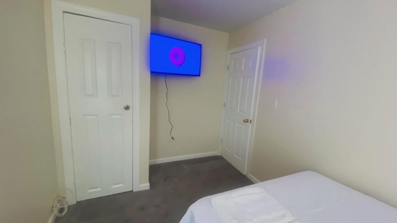 نيو يورك Minutes From Jfk, Beautiful Home With Peaceful, Cosy, Private Room المظهر الخارجي الصورة
