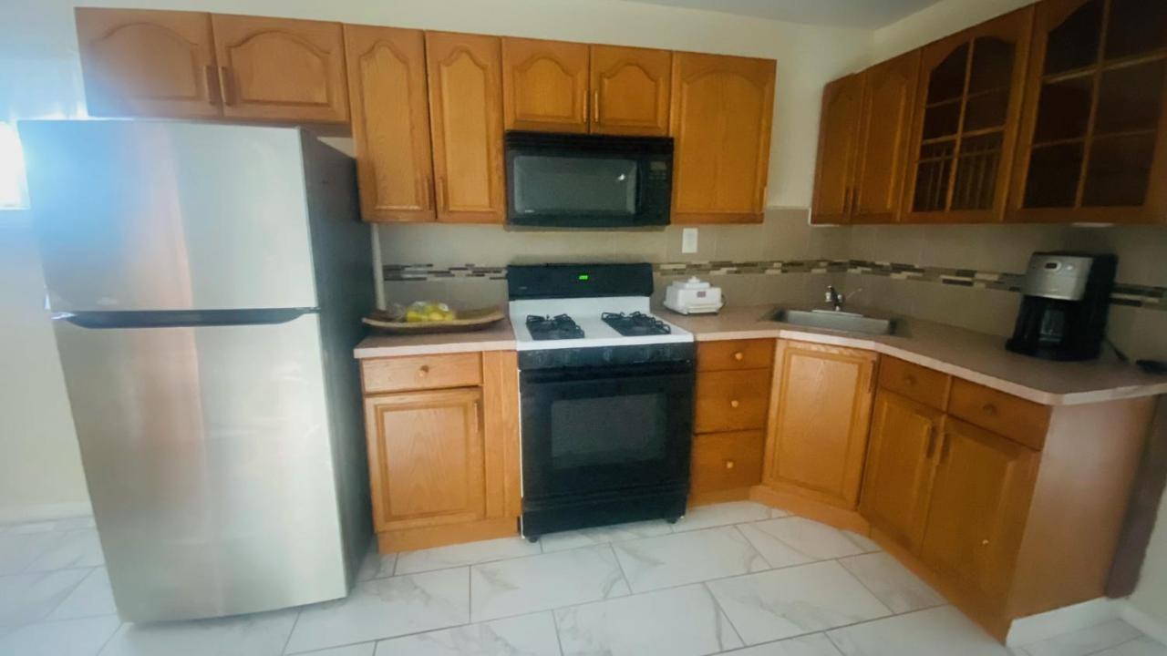 نيو يورك Minutes From Jfk, Beautiful Home With Peaceful, Cosy, Private Room المظهر الخارجي الصورة